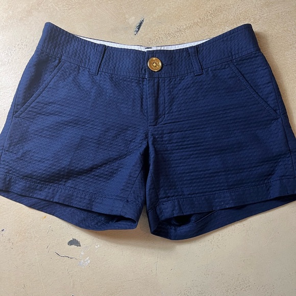 Lilly Pulitzer Pants - Lily Pulitzer navy shorts, size 2, Callahan